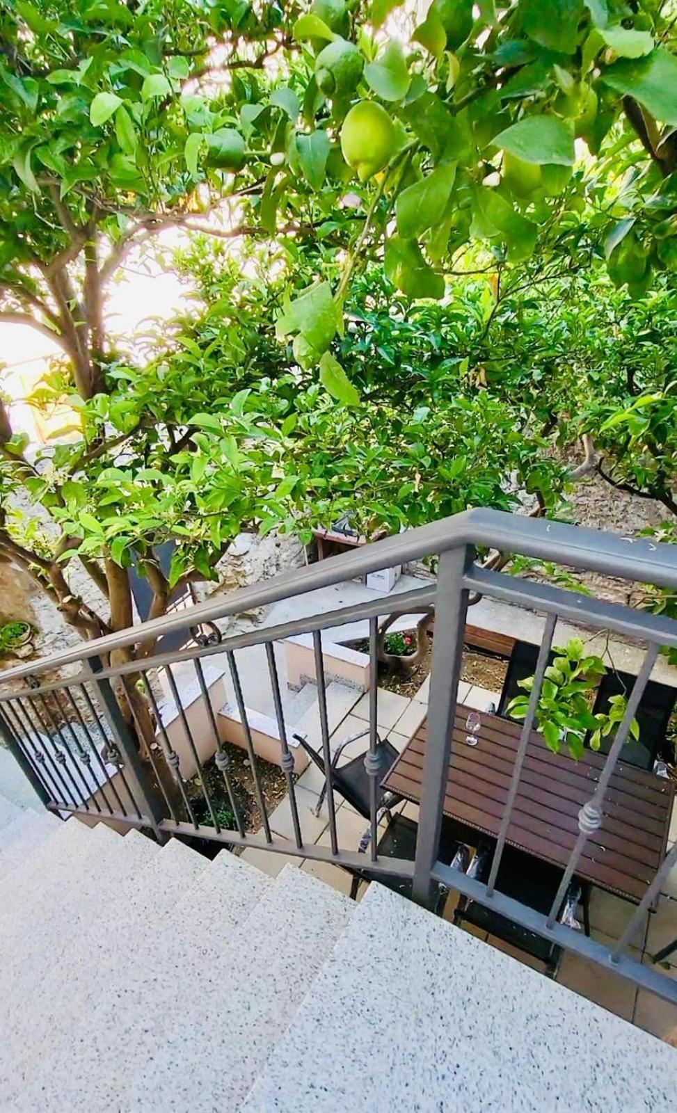 Riva Suite 2 Komiža Exterior foto